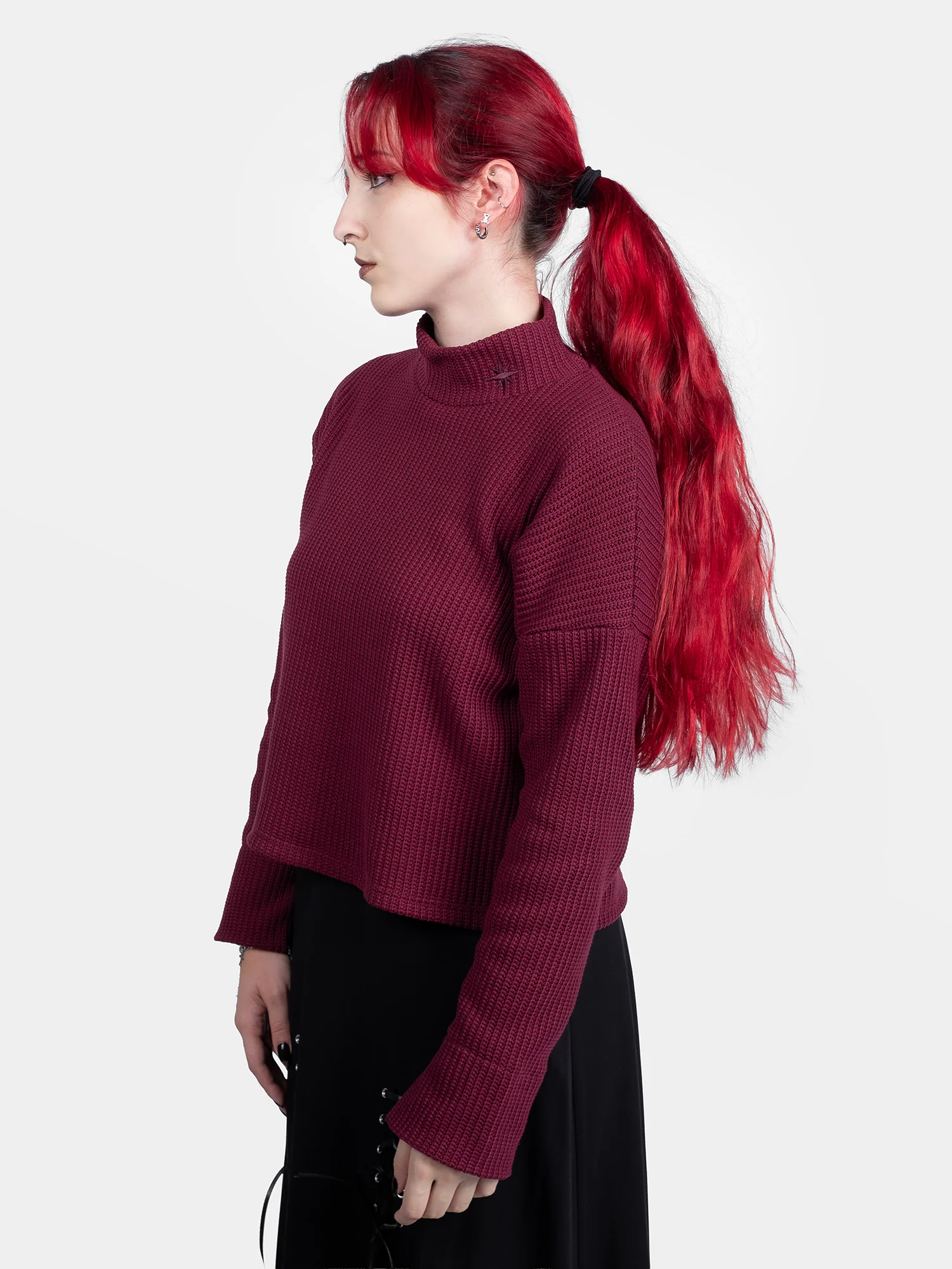 Bordowy sweter z golfem Astrid - Image 9
