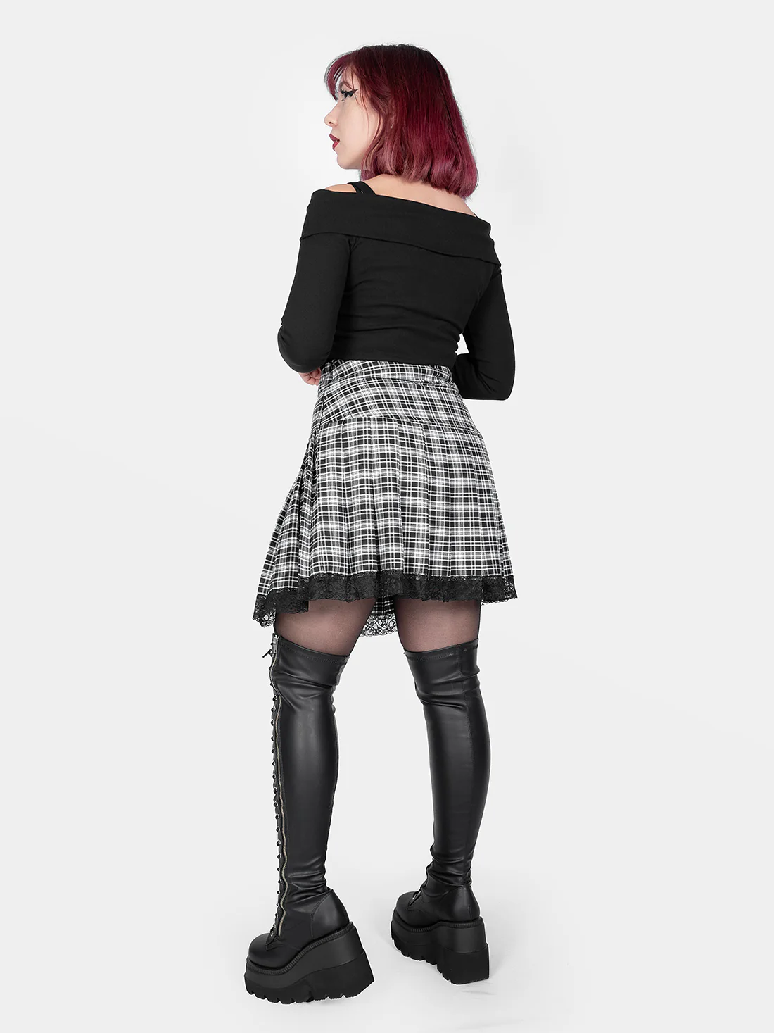 Plisowana spódnica w biało-czarną kratę z koronką - Image 9