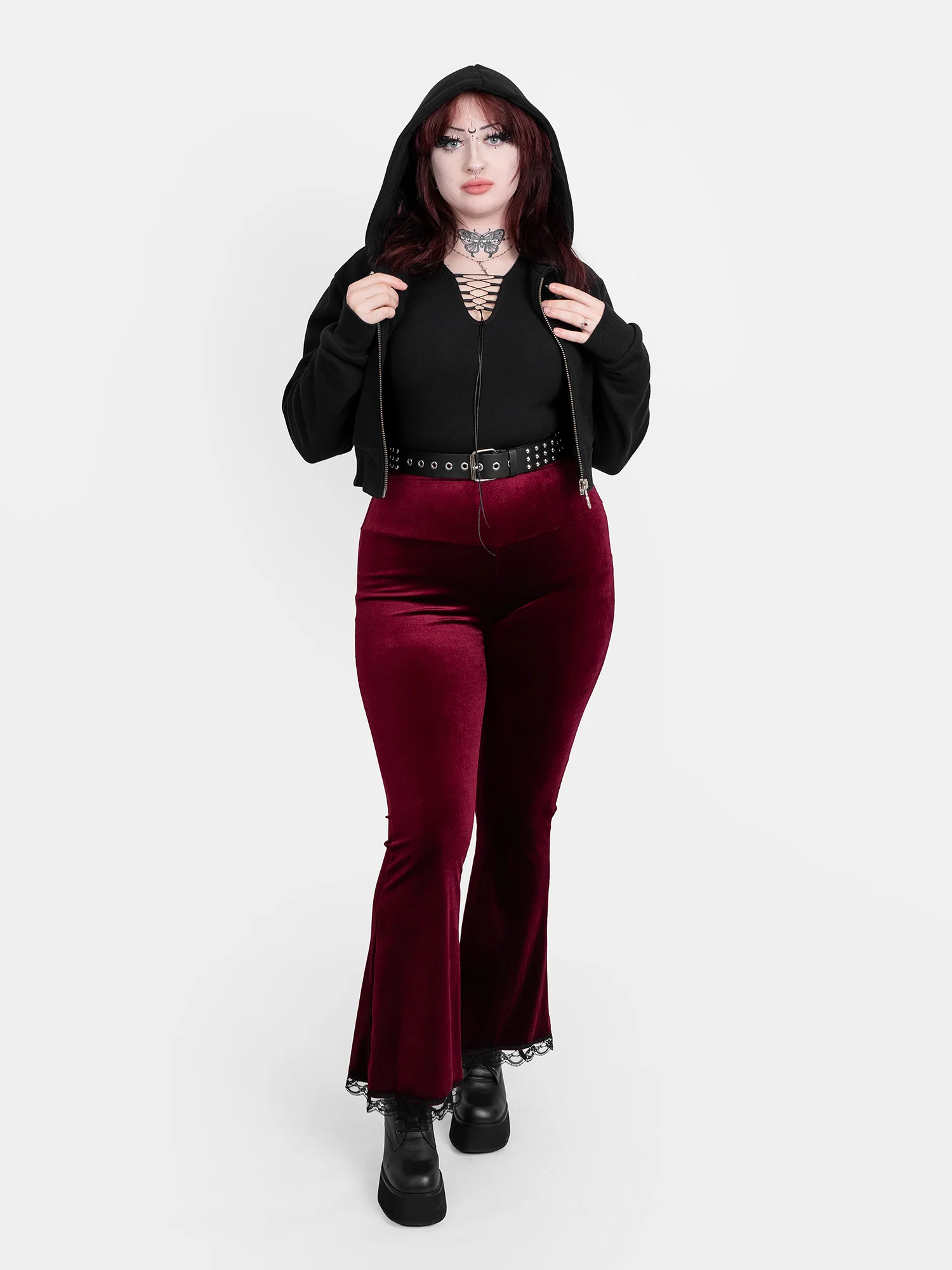 Krótka bluza z haftem Gloom - Image 10