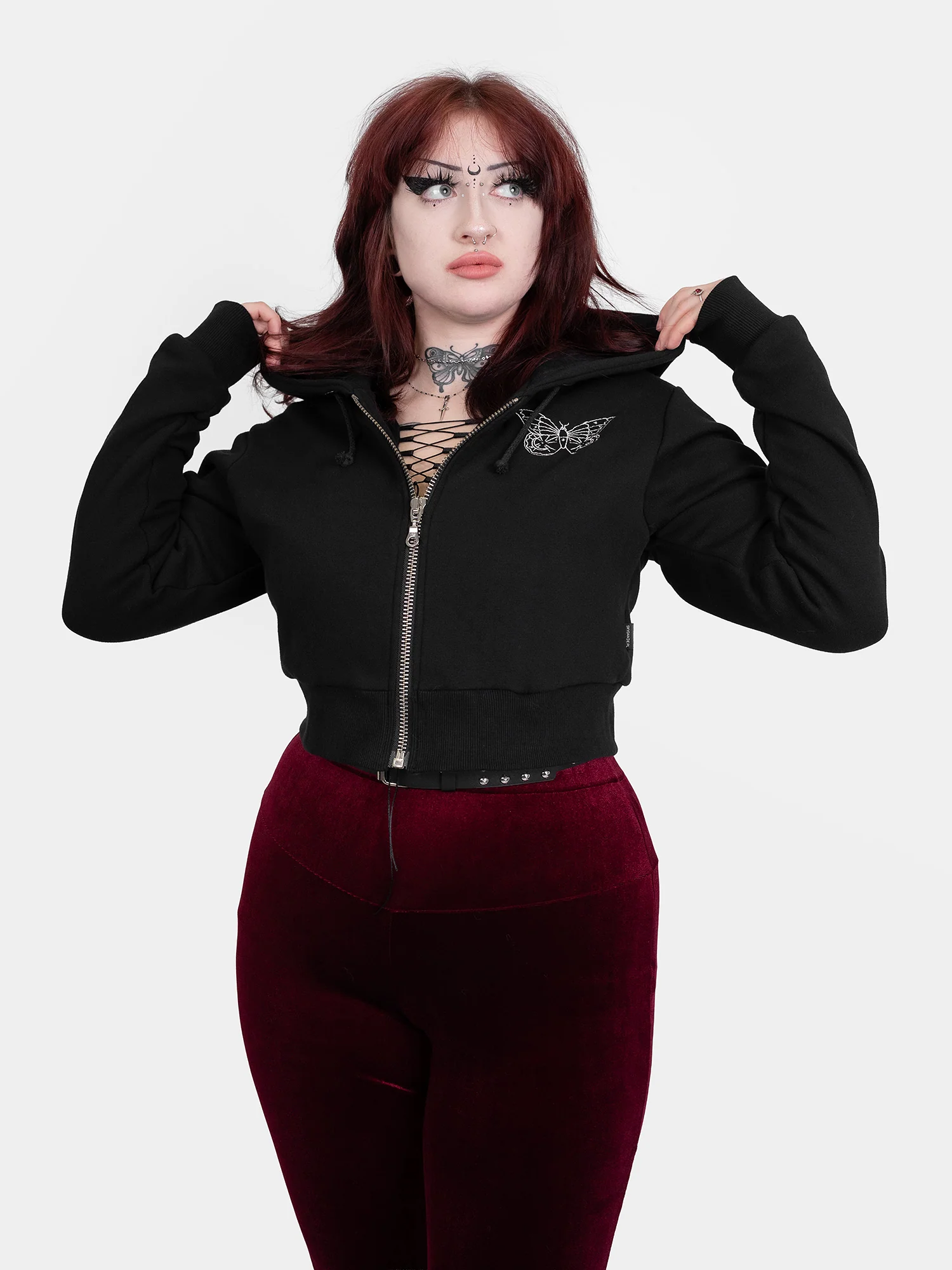 Krótka bluza z haftem Gloom - Image 3