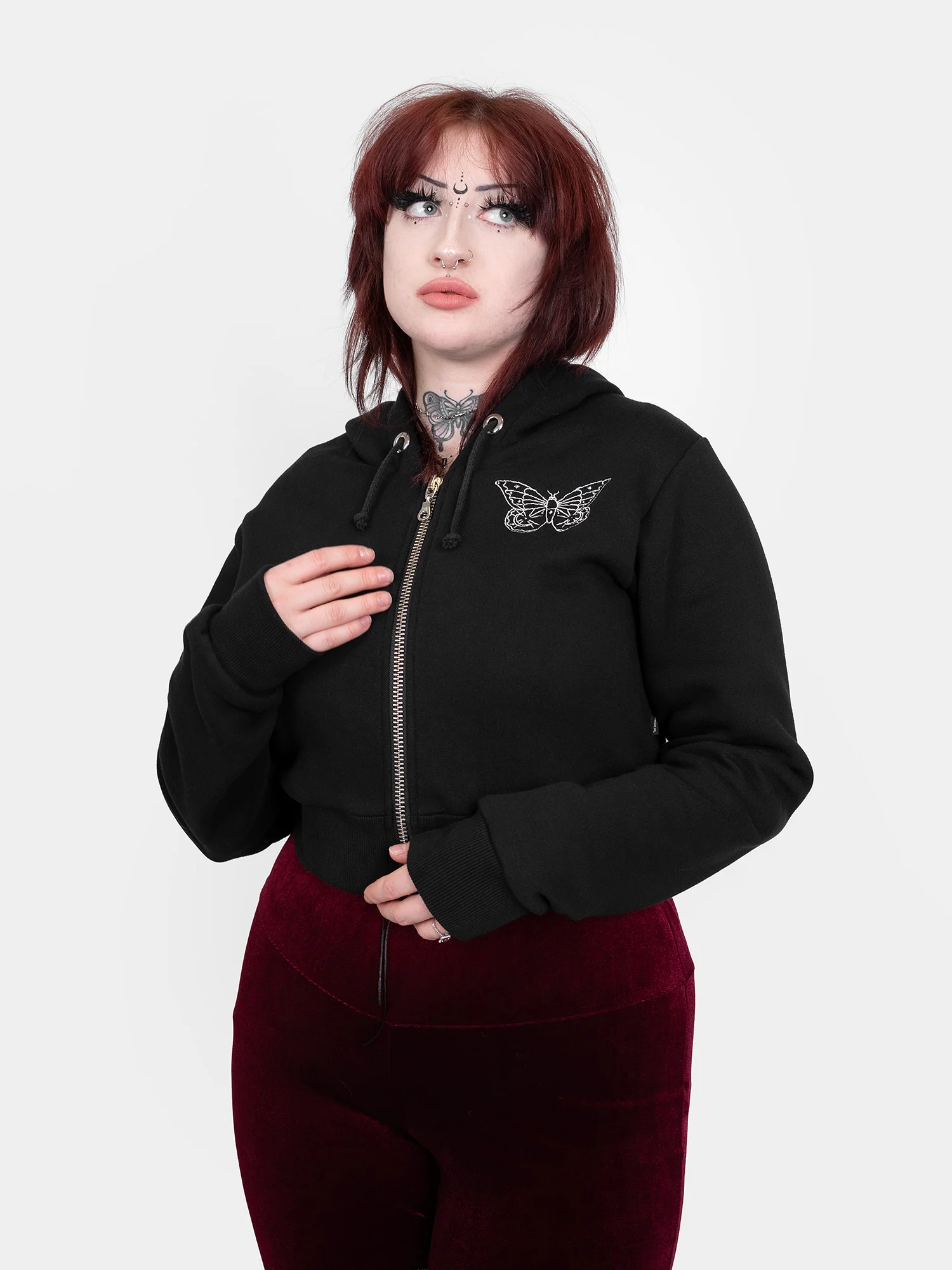 Krótka bluza z haftem Gloom - Image 7