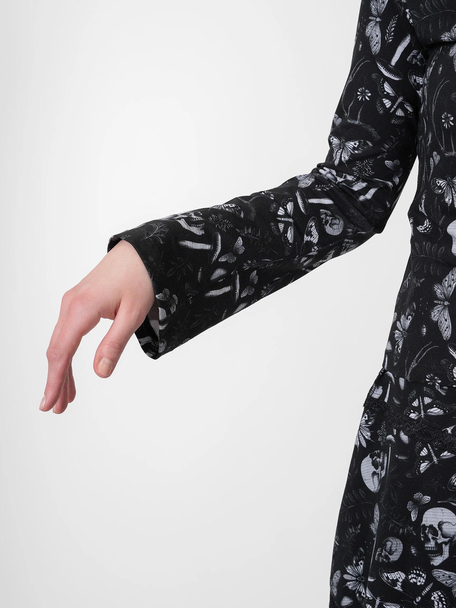 Bluzka wrap z rozszerzanymi rękawami Moonveil - Image 14