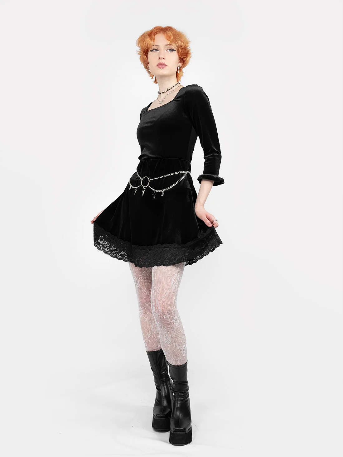 Welurowa bluzka z koronką Morticia - Image 19