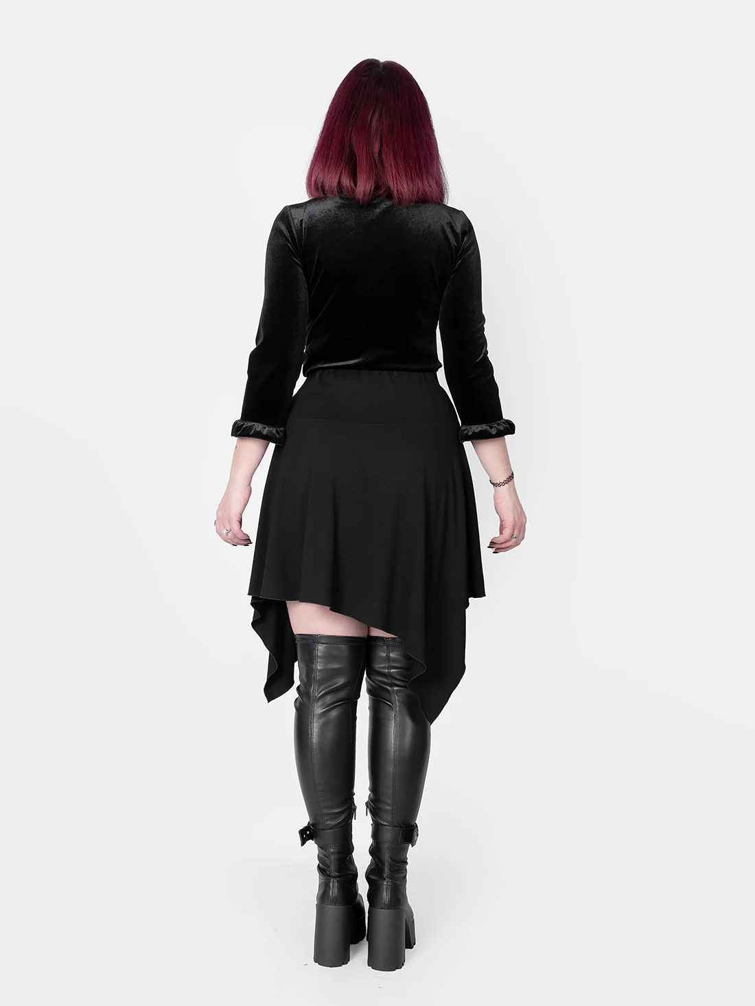 Welurowa bluzka z koronką Morticia - Image 23