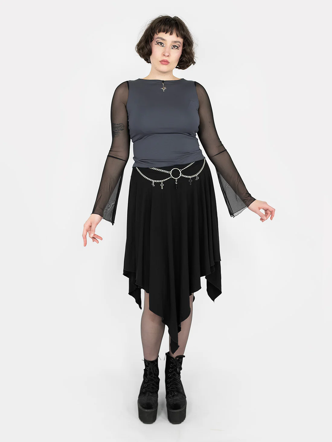 Szara bluzka z zawieszką Nova - Image 18