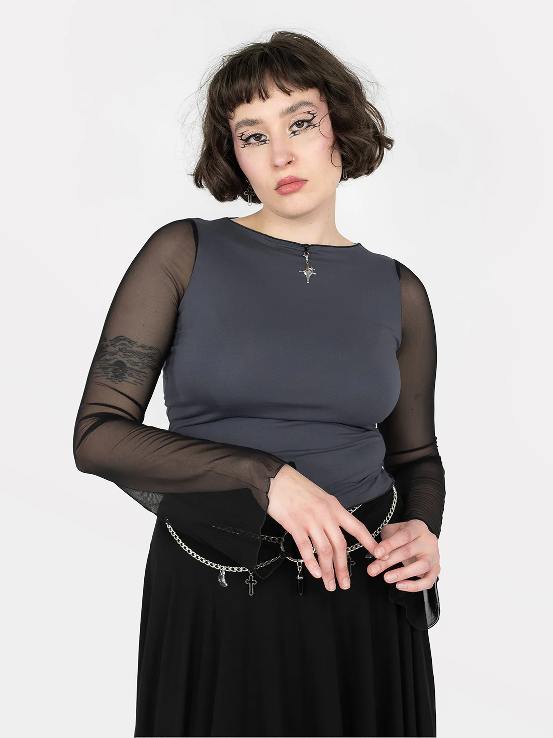 Szara bluzka z zawieszką Nova - Image 19