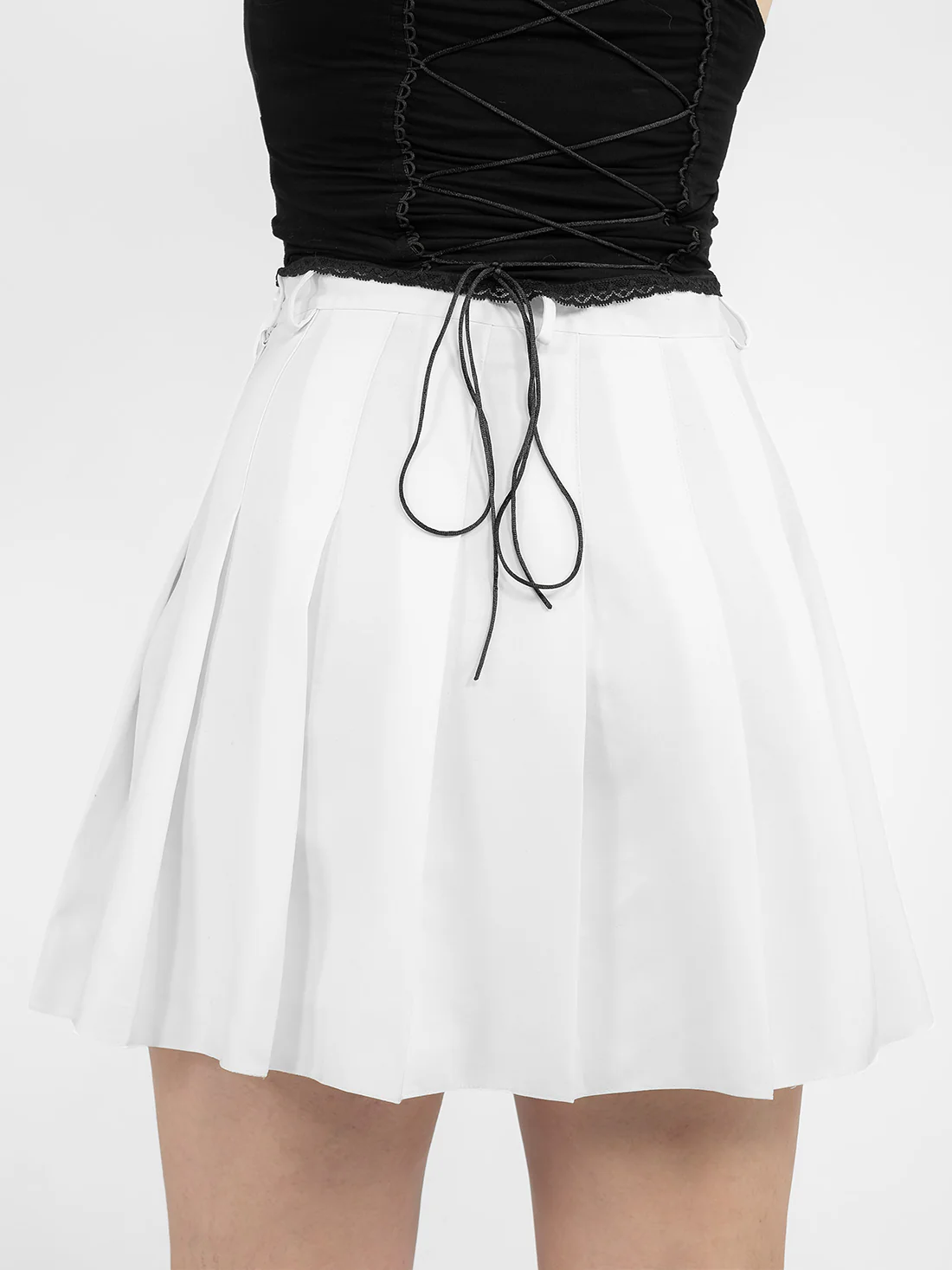 Biała tennis skirt ze szlufkami - Image 11